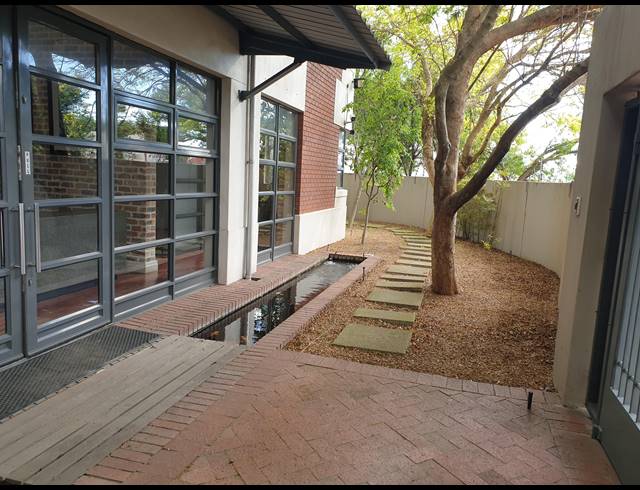 2,077M² SHOWROOM SOLD IN NDABENI